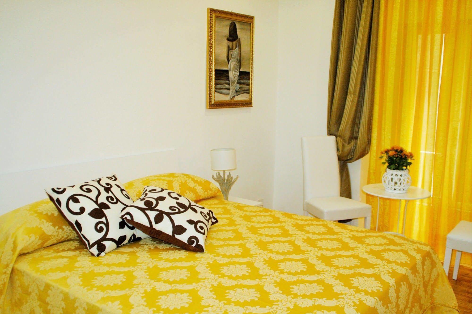Have A Nice Holiday - Luxury Rooms Frühstückspension